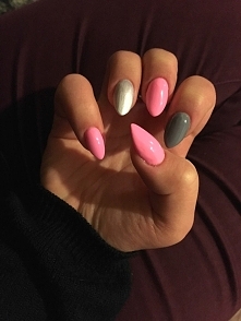 trochę różu nikomu jeszcze nie zaszkodziło, moje piękne studniówkowe ❤️