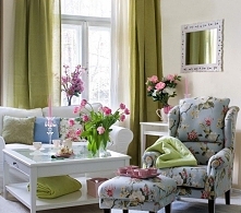 Wystrój na wiosnę ;) 
Kwiaty dają tyle uroku i wprowadzają życie do każdego wnętrza :)