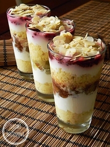 Jaglany warstwowiec z grusz...