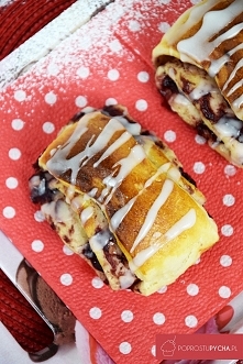 Zawijane drożdżówki z dżemem