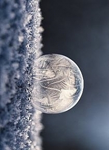 zamarznięta kropelka wody *.*