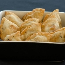 Indyjskie pierożki samosa, przepis po kliknięciu w zdjęcie.