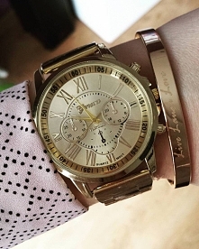 Piękny złoty zestawik
Zapraszam na naszą stronę na FB -> Trendy Lady- biżuteria, galanteria i dodatki