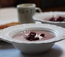 Waniliowo-wiśniowa kaszka manna