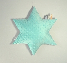 Poduszka Gwiazdka dwustronna, minky + bawełna wzorzysta.
FB/ Poszyjemy Zobaczymy