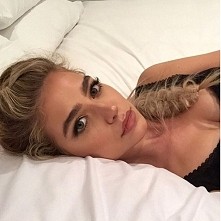 Gina Vaia

IG:
@babyg