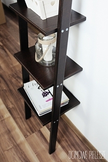 Drabinka Dekoracyjna w kolorze WENGE. 
Elegancka i wyrazista. Do bejcowania użyliśmy nejcy ekologicznej na bazie wody.

Więcej o nas znajdziesz na FB: Nasze Domowe Pielesze 

<3