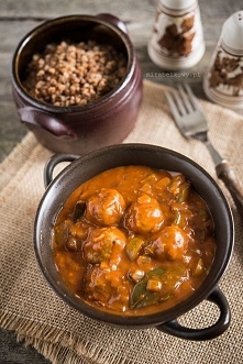 Klopsiki w sosie myśliwskim, przepis po kliknięciu w zdjęcie.