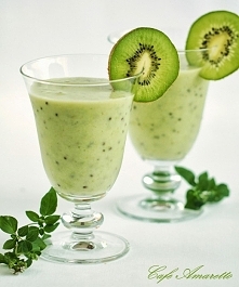 Koktajl z kiwi i agrestu