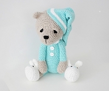 Śpioch w turkusowej  piżamce