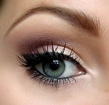 Portal Weselnapolska.
Makijaż ślubny, inspiracje i pomysły.