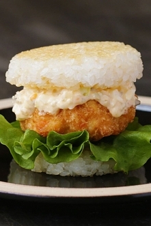 ryżowy burger z krewetek