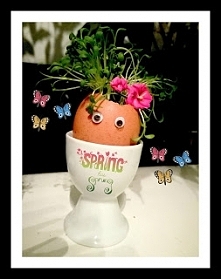 Luna kocha kwiaty i śpiew Jeśli chcesz poznać inne jajeczka kliknij w zdjęcie