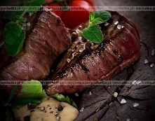 Stek z antylopy w sosie pieprzowo śmietanowym