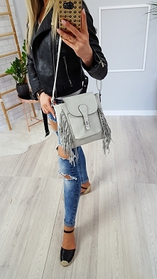 Szara torebka z frędzlami dostępna lik w link