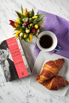 Książka głupiutka, lekka i przyjemna - idealna na wakacje:)