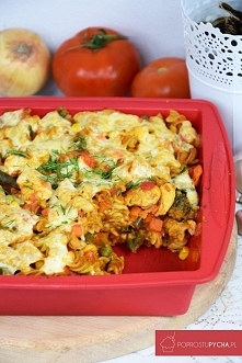 Makaronowa zapiekanka z warzywami