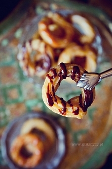 Pączki hiszpańskie, gniazdka