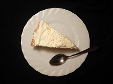 przepis na łatwą i szybką tartę owocową z kremem ;) (klik)