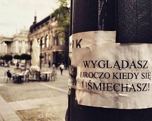 od tamtego momentu juz sie tak nie uśmiecham...