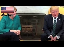 Komu podać rękę a komu nogę...