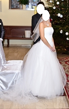 Cudna suknia ślubna.