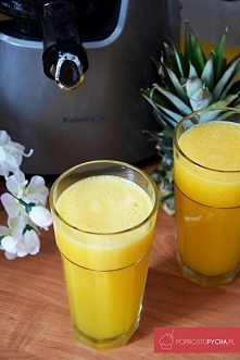Sok świeżo wyciskany ananasowy :) Źródło witamin!