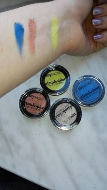 błyszczące masełka, pięknie napigmentowane, nie osypujące się i te kolory :-)