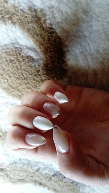 #paznokcie #hybrydy #białe ...