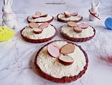 Mini mazurki kakaowe z kremem kokosowym na bazie ricotty