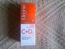 serum z witaminą C redukujące zmarszczki i zmęczenie skóry. Szczegóły KLIK na zdjęcie:)