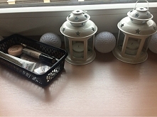 piękne połączenie biało czarnych dodatków 