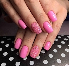 Wzorki na paznokcie 
Odwiedź stronę: ladnepazurki.pl po więcej inspiracji! Z pewnością się nie zawiedziesz, codzienna aktualizacja ukazuje najmodniejsze wzorki tego sezonu!