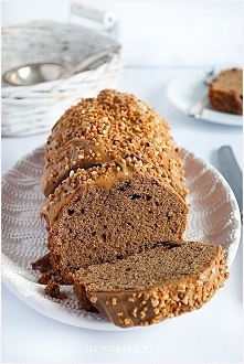 BABKA KAWOWA Z POLEWĄ KRÓWKOWĄ SKŁADNIKI NA BABKĘ: 300 g mąki tortowej 200 g masła lub margaryny, temp. pokojowa 150 g cukru pudru 4 jajka 2 łyżeczki proszku do pieczenia 3 łyże...