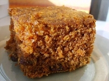 Ciasto marchewkowe
4 jajka i szk. cukru 
2 szk. mąki
2 szk. startej marchwi
20 dag masła – roztopić 
1,5 szkl. rodzynek – namoczyć je 
kilka orzechów (niekoniecznie)
1 łyż. pros...