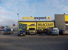 Rama banerowa – solidna oprawa powierzchni reklamowych