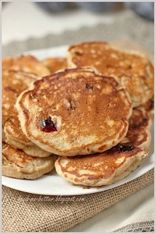 Pełnoziarniste racuchy ze śliwkami