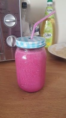 Shake warzywny - kefir 400ml , 1 sredni burak , 2 rzodkiewki , swiezy koperek , sól , pieprz ❤