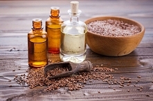 Naturalne składniki > sztuczne

Ale nie zapominajmy, że piękno jest w nas! "Nie ocenia sie książki po okładce, można być pięknym z zewnątrz, a w środku zgniłym ogórkiem&...