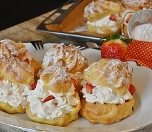 Ptysie z kremem śmietankowy...