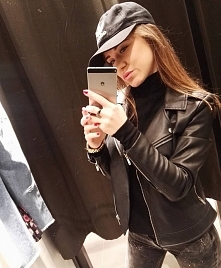 instagram: _laurettee_