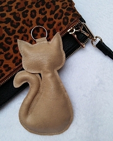 Ręcznie szyty brelok.. Fb: ...