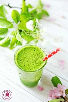 Koktajl ze szpinaku i jabłka - Wypieki Beaty