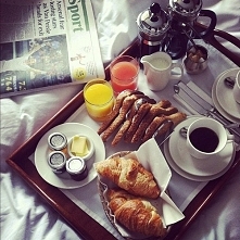 Śniadanie do łóżka :)