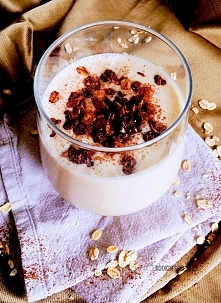 Przepis na wyborne smoothie owsiano - bananowe