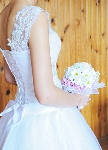 Suknia ślubna na sprzedaż. link po kliknięciu w zdjęcie. Możliwa negocjacja ceny:)