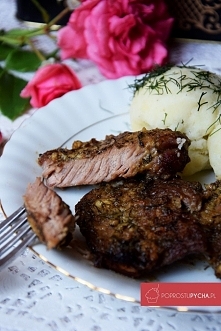 Karkówka pieczona z czosnkiem