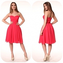 mała czerwona...macie taką?
polskieatelier.com