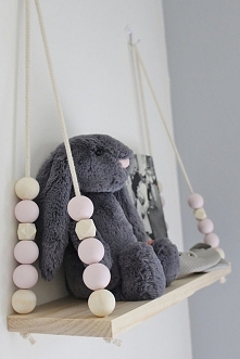 Półka z koralikami