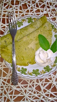 Zielone naleśniki matcha